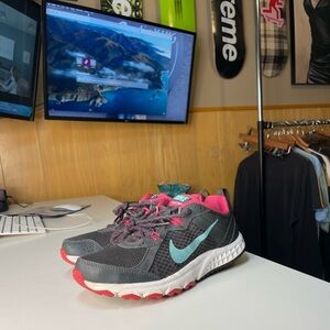 Nike Wild Trail Black, Pink & Blue Running Shoes Athletic Sneakers Womens Sz 7.5